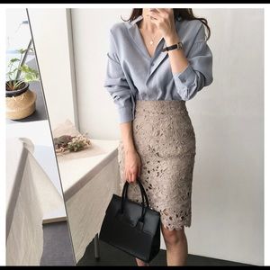 Floral lace midi skirt (beige)